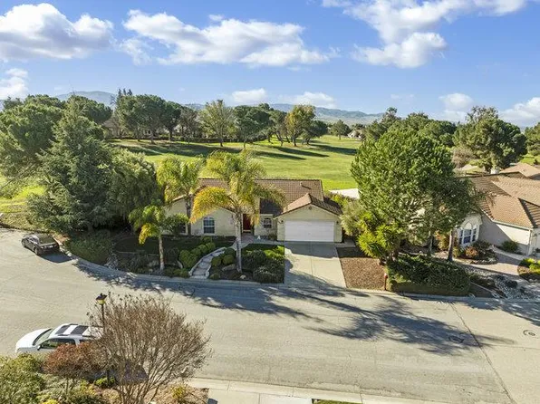 520 Bobbys Ln, Hollister, CA 95023