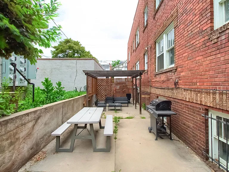 1275 N Clarkson St #1 — Photo 26