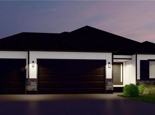 208 SW Chelmsford Dr, Blue Springs, MO 64014