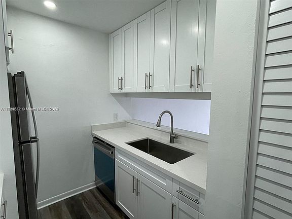 5th image of 3246 NW 103rd Ter #308-B