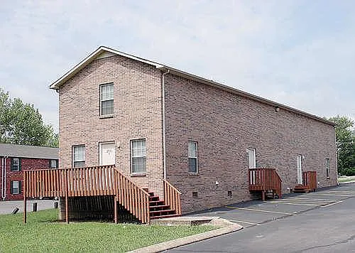 201 W 17th St