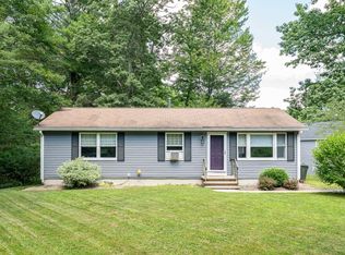 7 Woods Ave, Londonderry, NH 03053