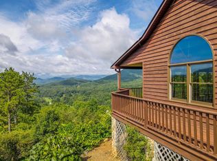 833 Thornwood Rd, Franklin, NC 28734