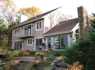 18240 N Shore Dr, Spring Lake, MI 49456