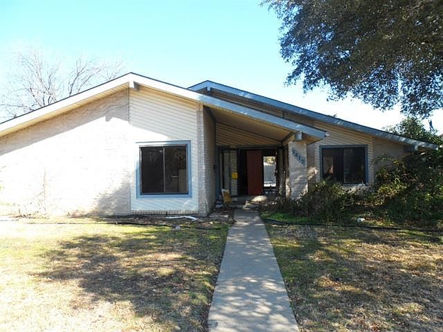 1st image of 1417 Forestglen Dr