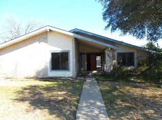 1417 Forestglen Dr, Lewisville, TX 75067
