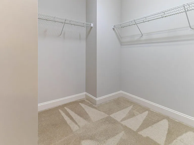 1528 Lily Creek Dr — Photo 17