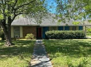 1063 Parlange Dr, Baton Rouge, LA 70806