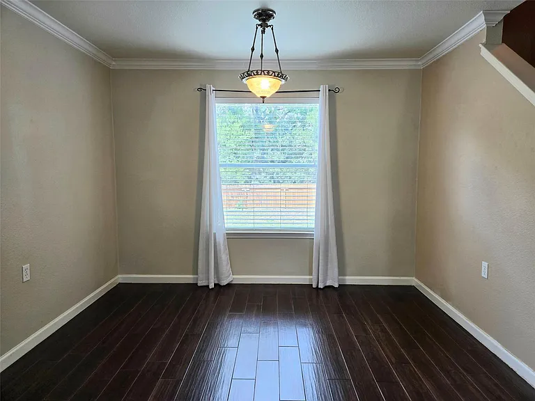 809 Sheraton Ave — Photo 5