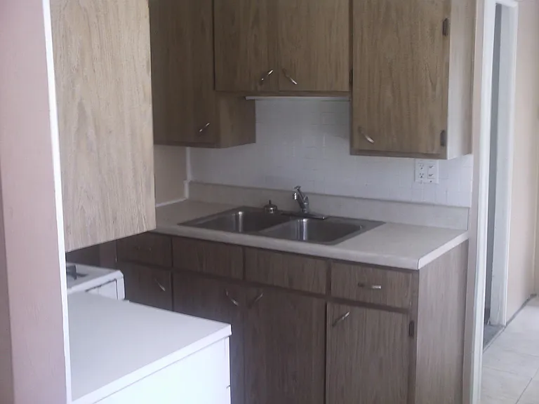 1328 Illinois Ave — Photo 8
