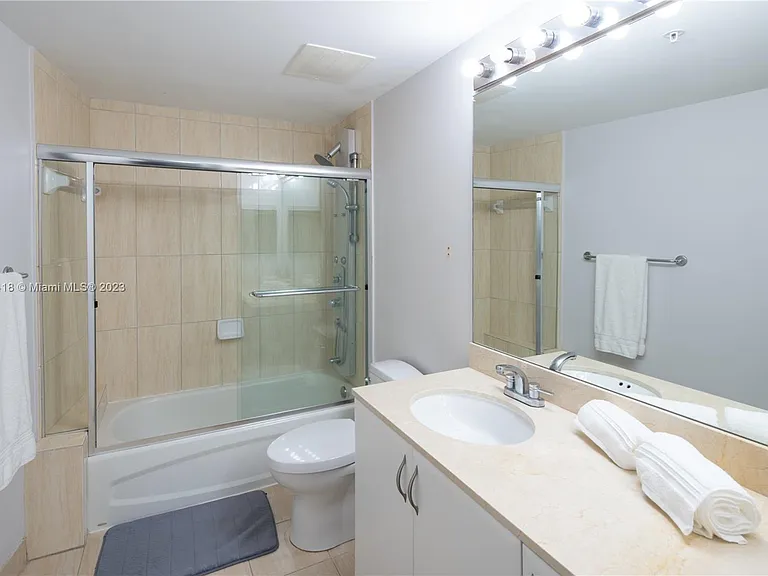 1750 N Bayshore Dr #2602 — Photo 14