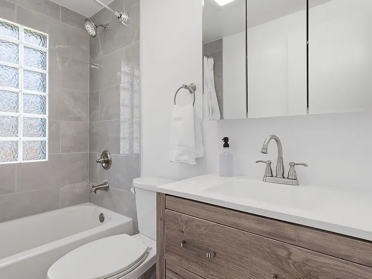 2238 Main St — Photo 18