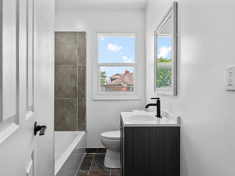 2648 Tuxedo St #1 — Photo 25