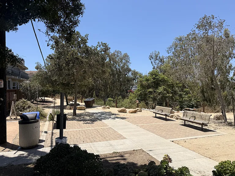 West Lewis Street Park