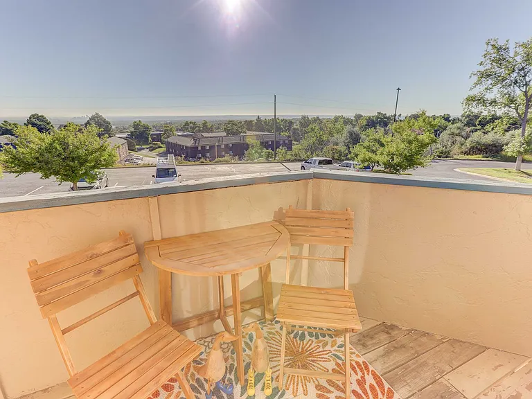 Americana Lakewood Apartments — Photo 94
