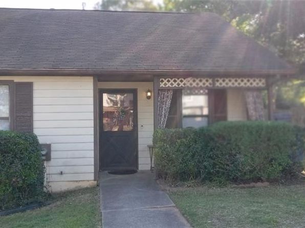 8219 Canyon Forge Dr, Riverdale, GA 30274