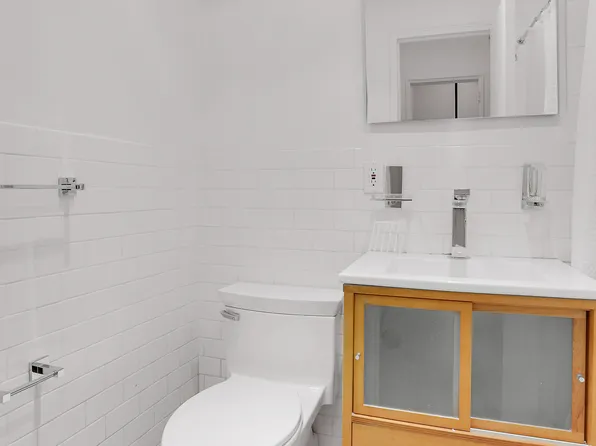 69 West Ninth Street 8H image 3 of 5