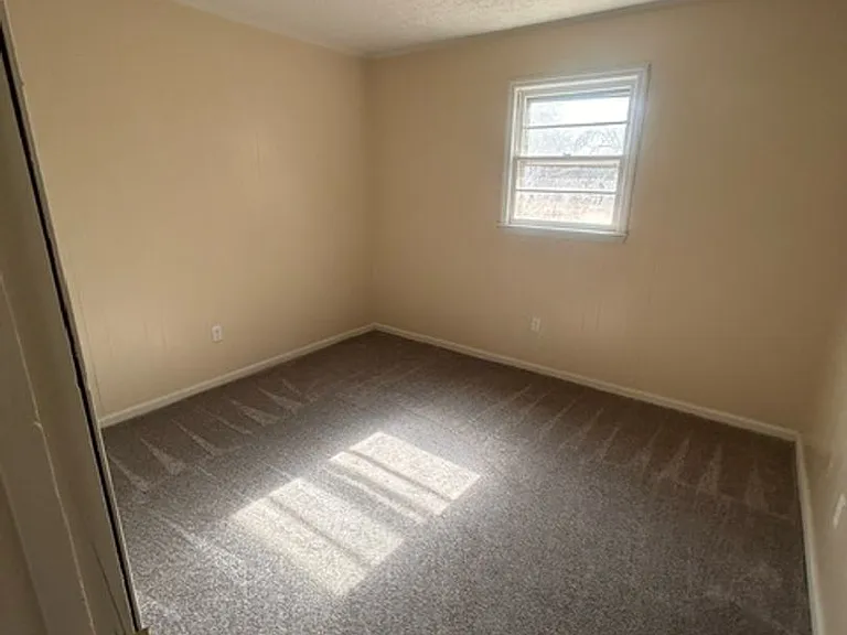 1353 N Main St — Photo 6