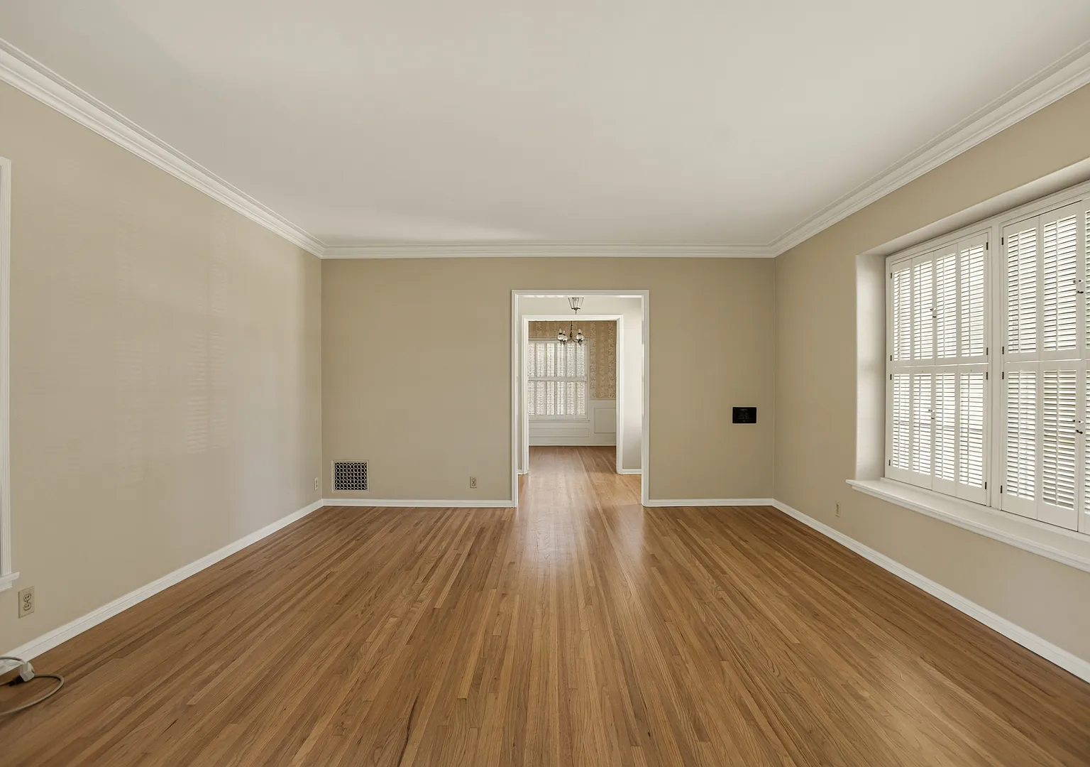 3 bed, 1463 sqft, $4,950 — Photo 2
