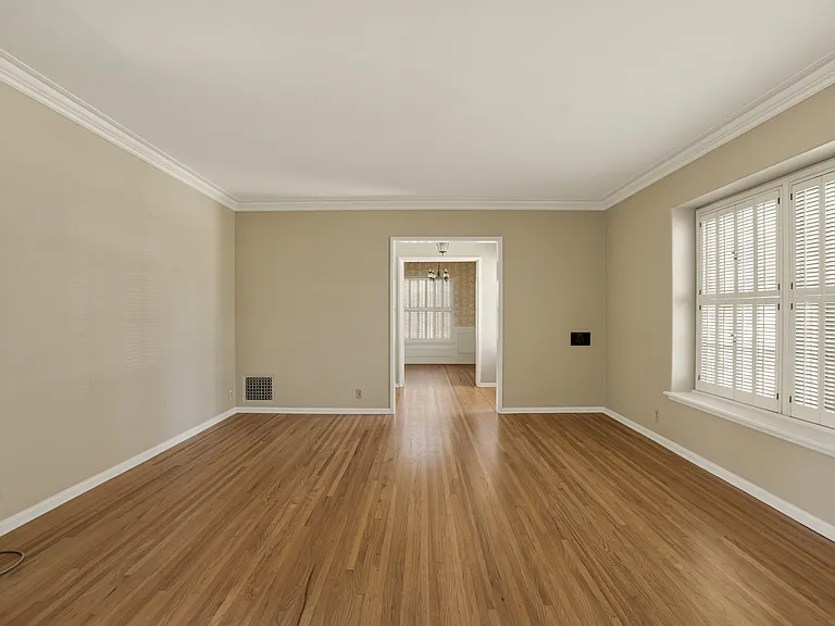 815 N Hidalgo Ave — Photo 2