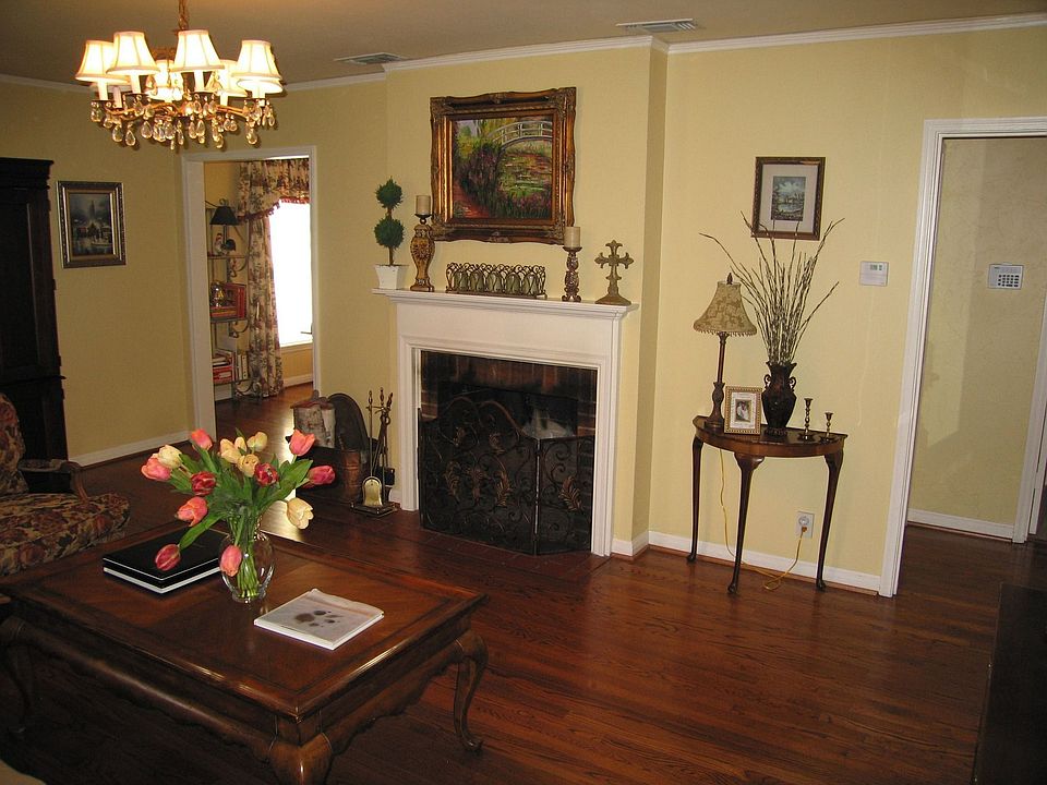 2nd image of 6420 Malvey Ave