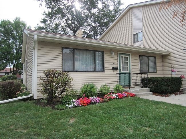 1st image of 262 Bayberry Ln