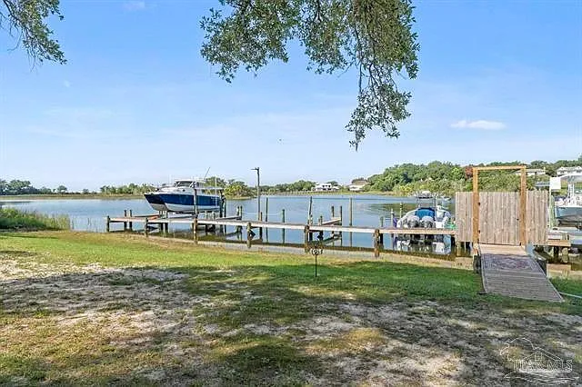 300 Bayou Blvd #106 — Photo 3