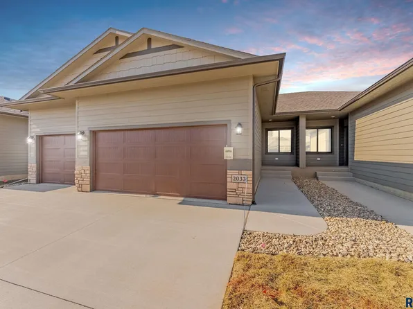 2033 S Sonoma Pl, Sioux Falls, SD 57106