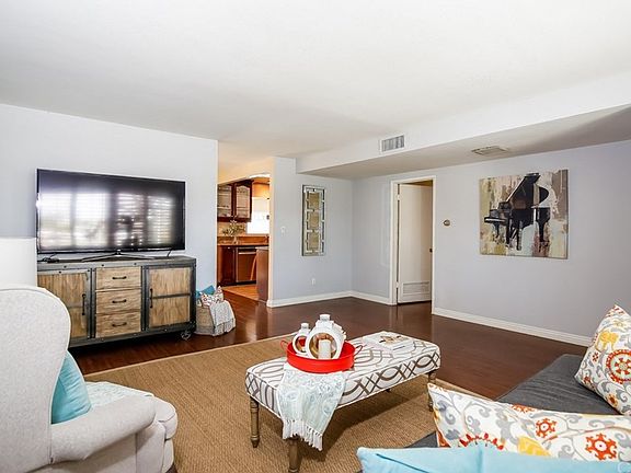 5th image of 20711 Wardham Ave