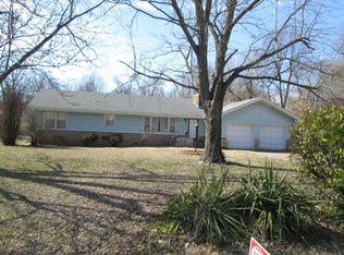 2117 S Manley Dr, Springfield, MO 65807