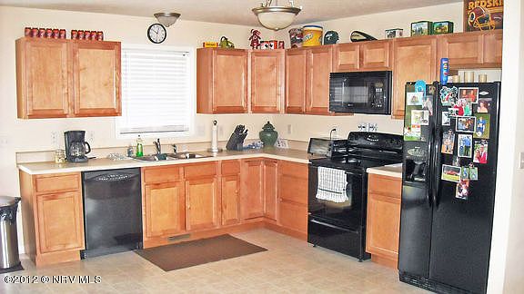 3rd image of 100 Ashton Ct