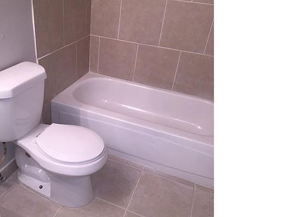 3rd image of 9327 Clearway Dr