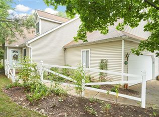 751 Hunters Trl, Akron, OH 44313