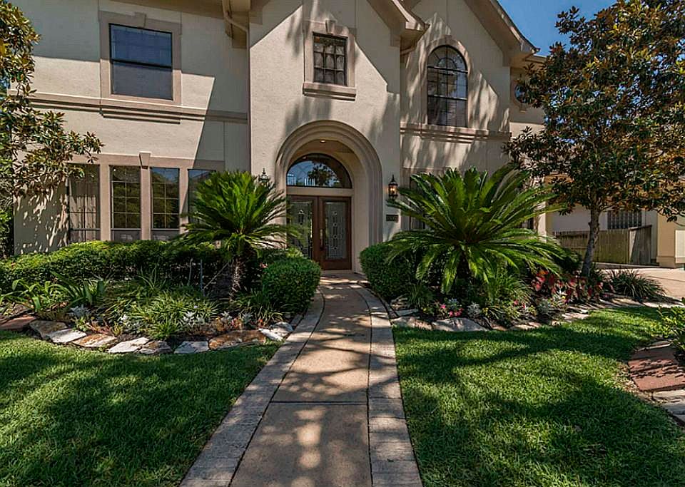1st image of 15503 Driftwood Oak Ct