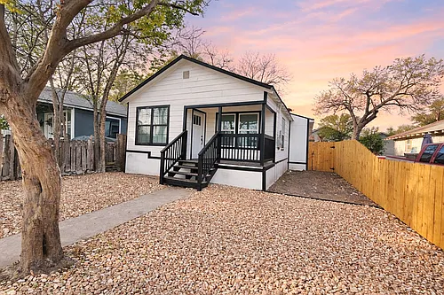 215 E Lubbock St Photo 1 215 E Lubbock St Photo 1