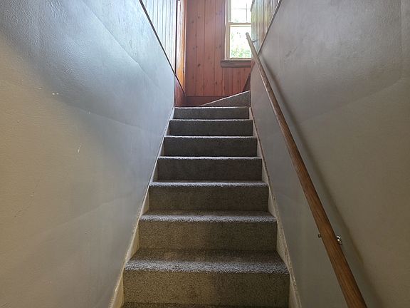 4th image of 16731 Greydale Ave