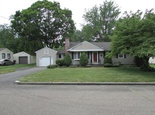 81 Mayher St, Springfield, MA 01104