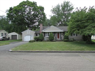 81 Mayher St, Springfield, MA, 01104