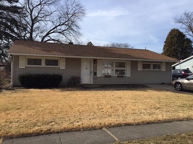 1st image of 140 N Hillcrest St