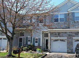 54 Rozalyn Ln, Laurence Harbor, NJ 08879