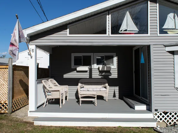 18 First Street, Madison, CT 06443