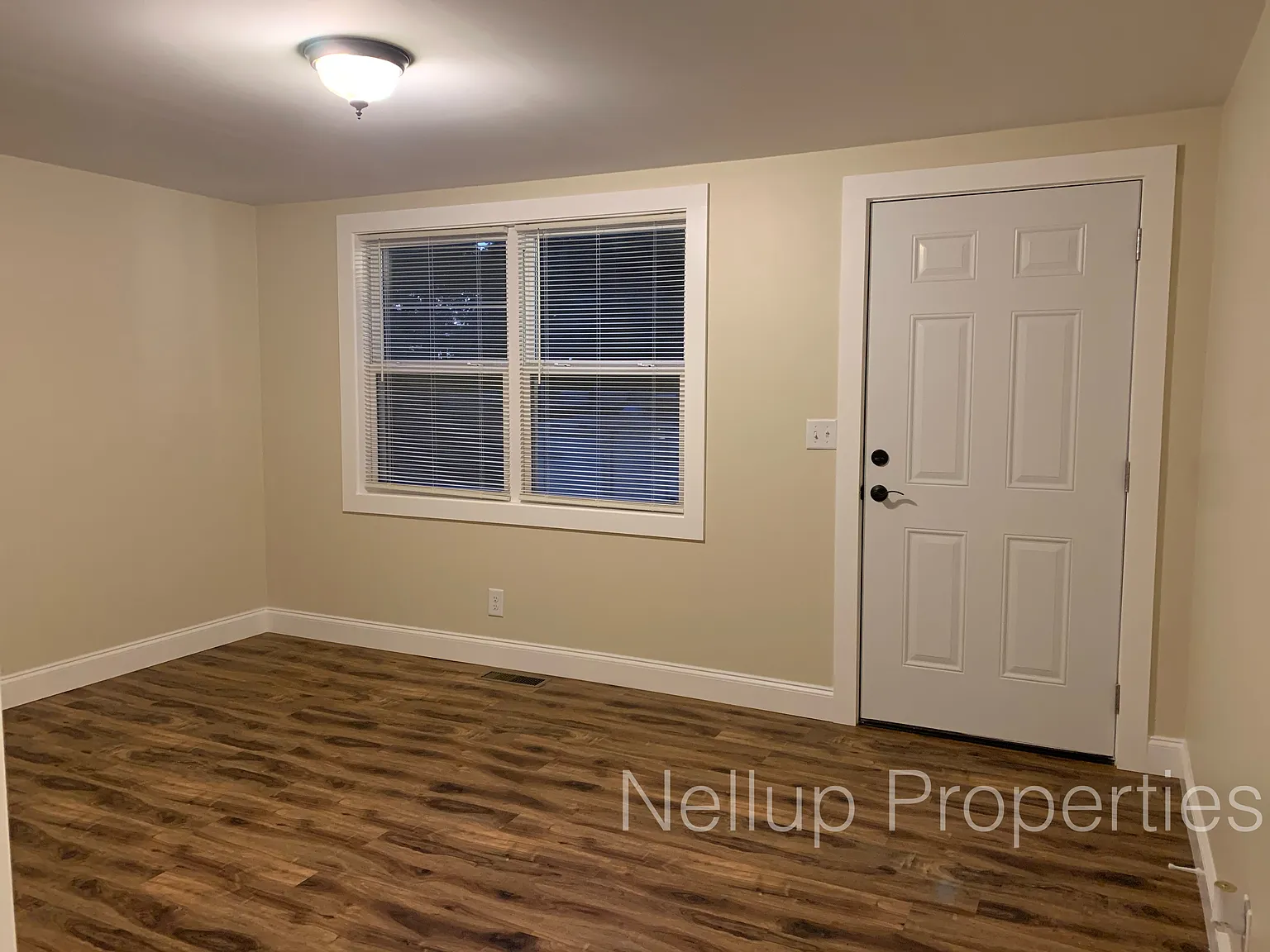 3 bed, 994 sqft, $1,225 — Photo 4