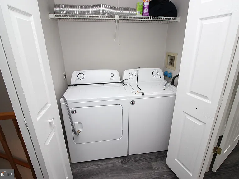 29 Van Horn Pl — Photo 21