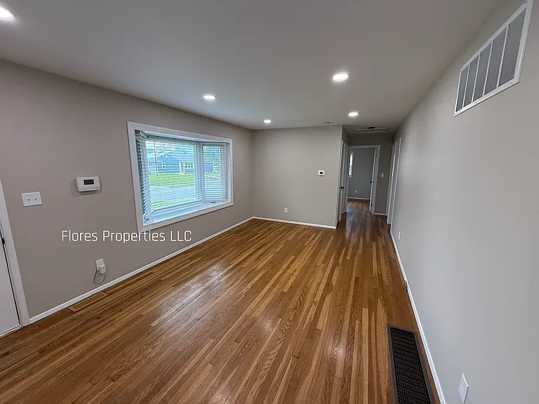 1136 Pauline Ave — Photo 30