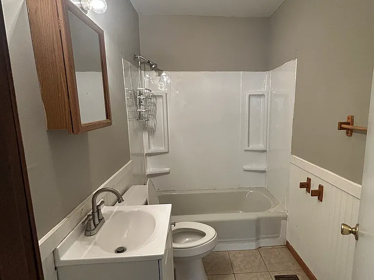440 Oakmont St — Photo 3