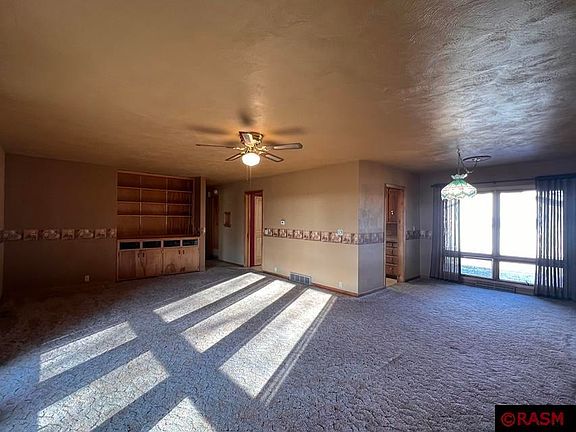 3rd image of 711 E Willis St
