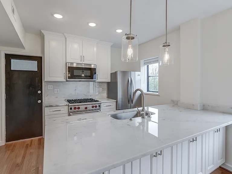 101 Tempsford Ln #H — Photo 2