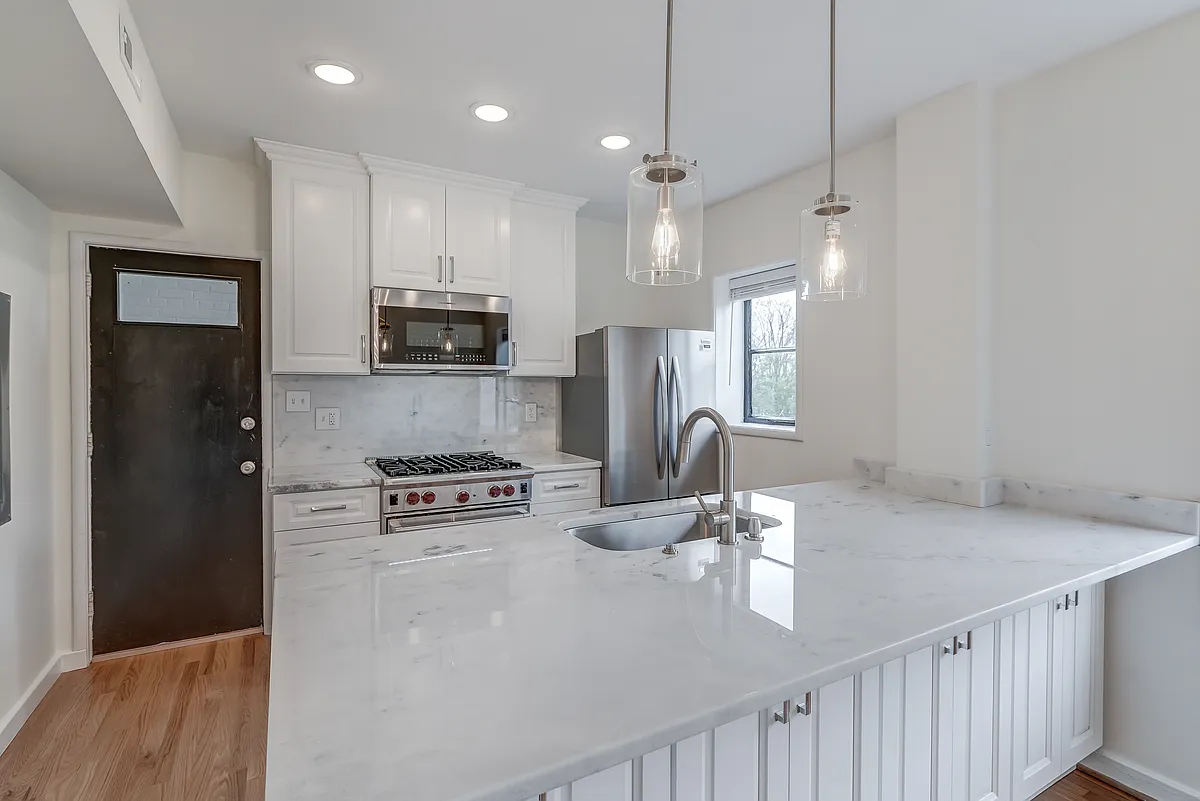 Building Photo - 101 Tempsford Ln #8