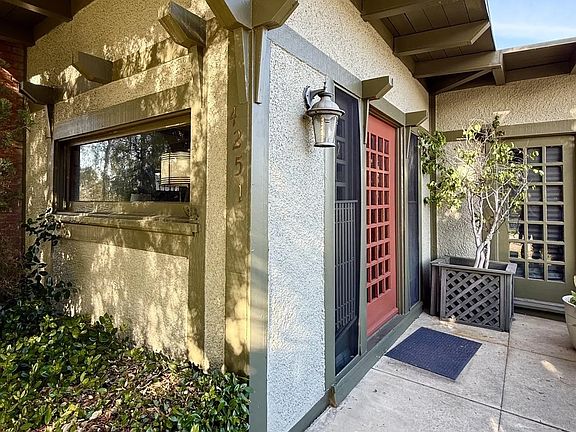 4th image of 4251 Ibis St