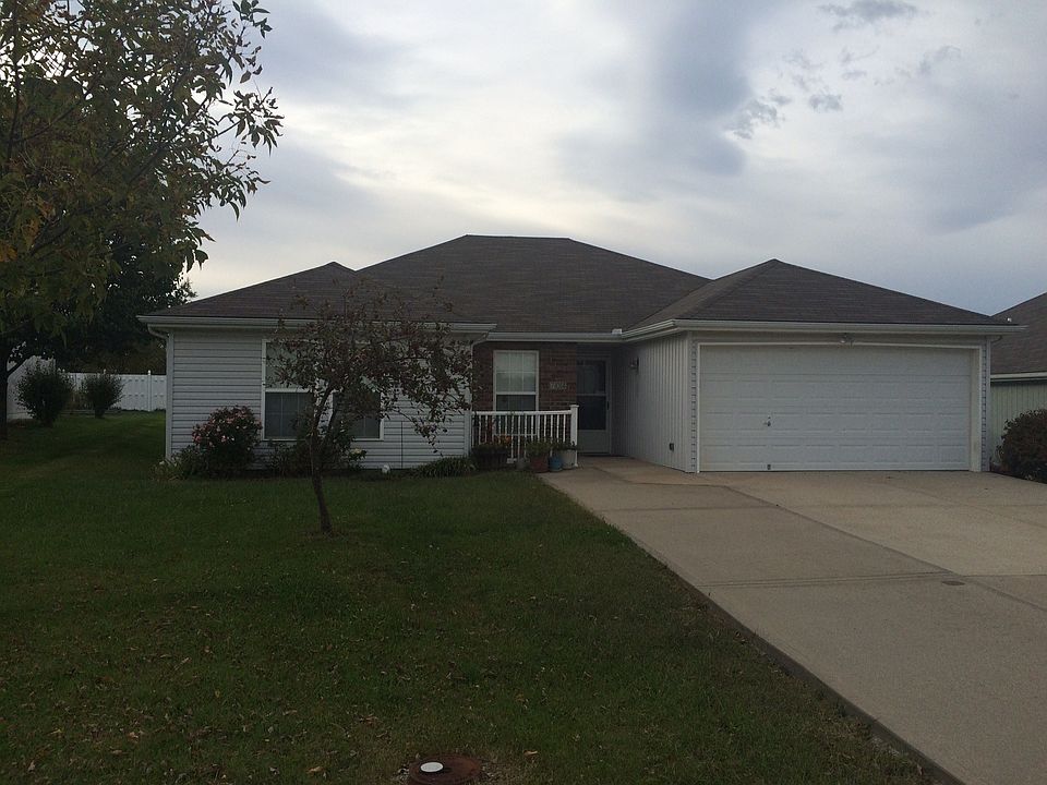 1st image of 704 SW Hillside Ct